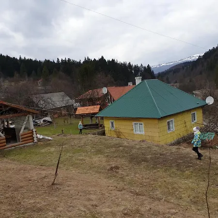 під гострою Gospodarstwo wiejskie Żdenijewo