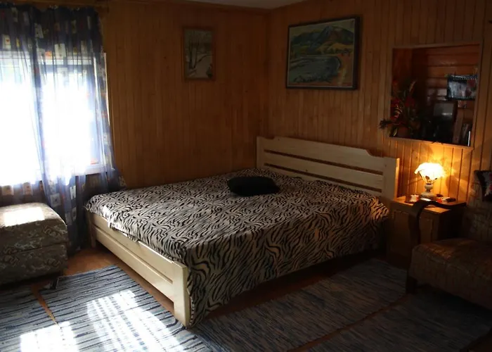 під гострою Kır Evi *
