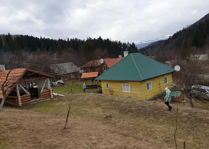 під гострою Kır Evi Zhdeniievo